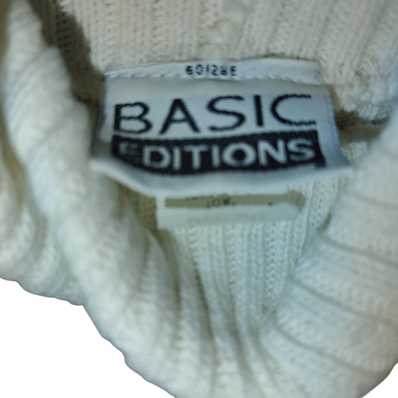 Basic Editions Ivory Ribbed Turtleneck Crop Top - Picture 3 of 4